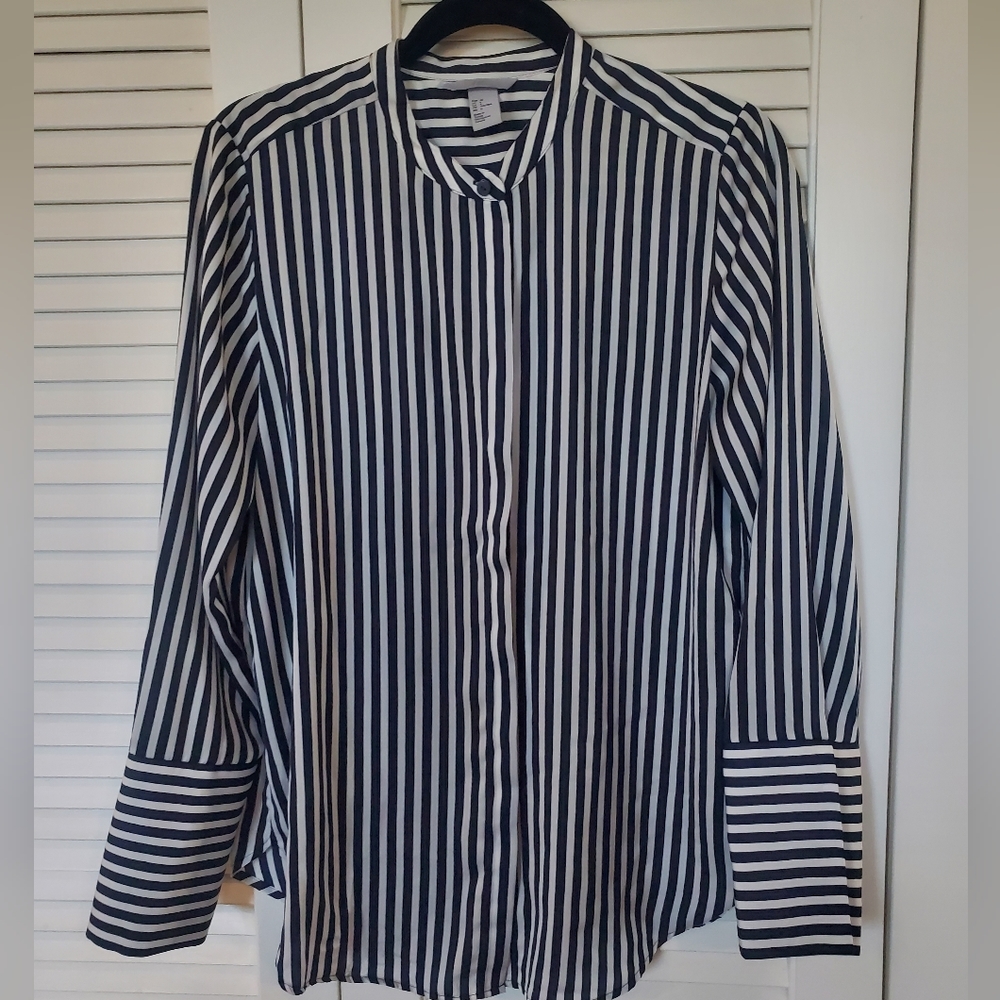 H&M striped dress shirt size 6
